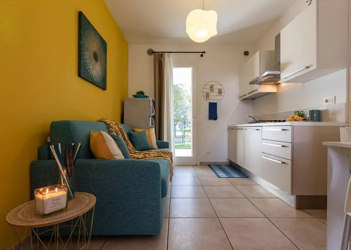 Pool View With Private Enclosed Garden Apartament Bibione