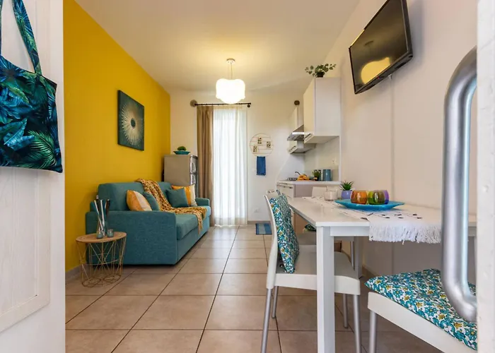 Pool View With Private Enclosed Garden * Bibione