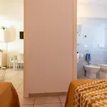Appartamento Pool View With Private Enclosed Garden *