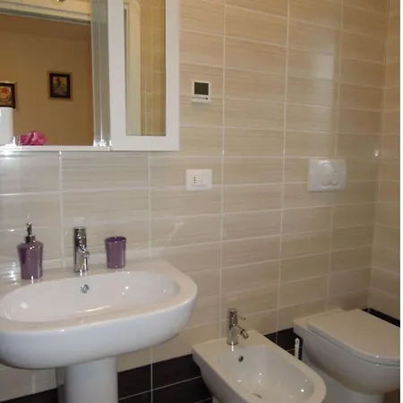 Pool View With Private Enclosed Garden Lejlighed