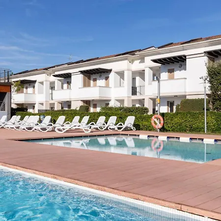 Διαμέρισμα Well Equipped With Pool And Solarium *