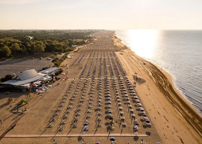 Pool View With Private Enclosed Garden * Bibione