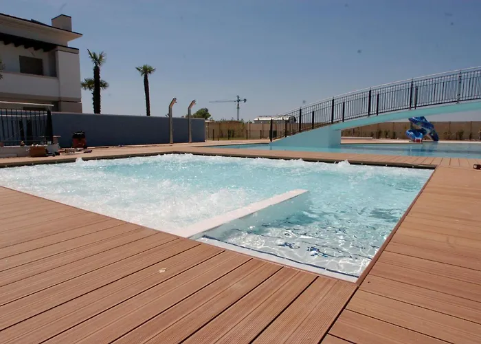 Pool View With Private Enclosed Garden * Бібіоне