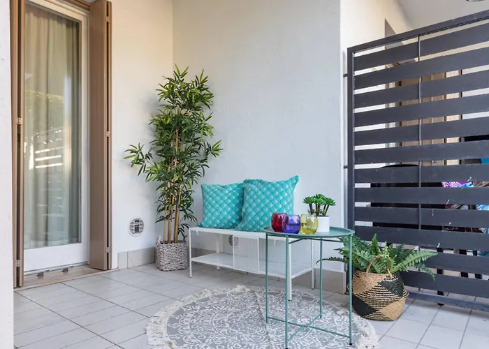 Pool View With Private Enclosed Garden * Bibione